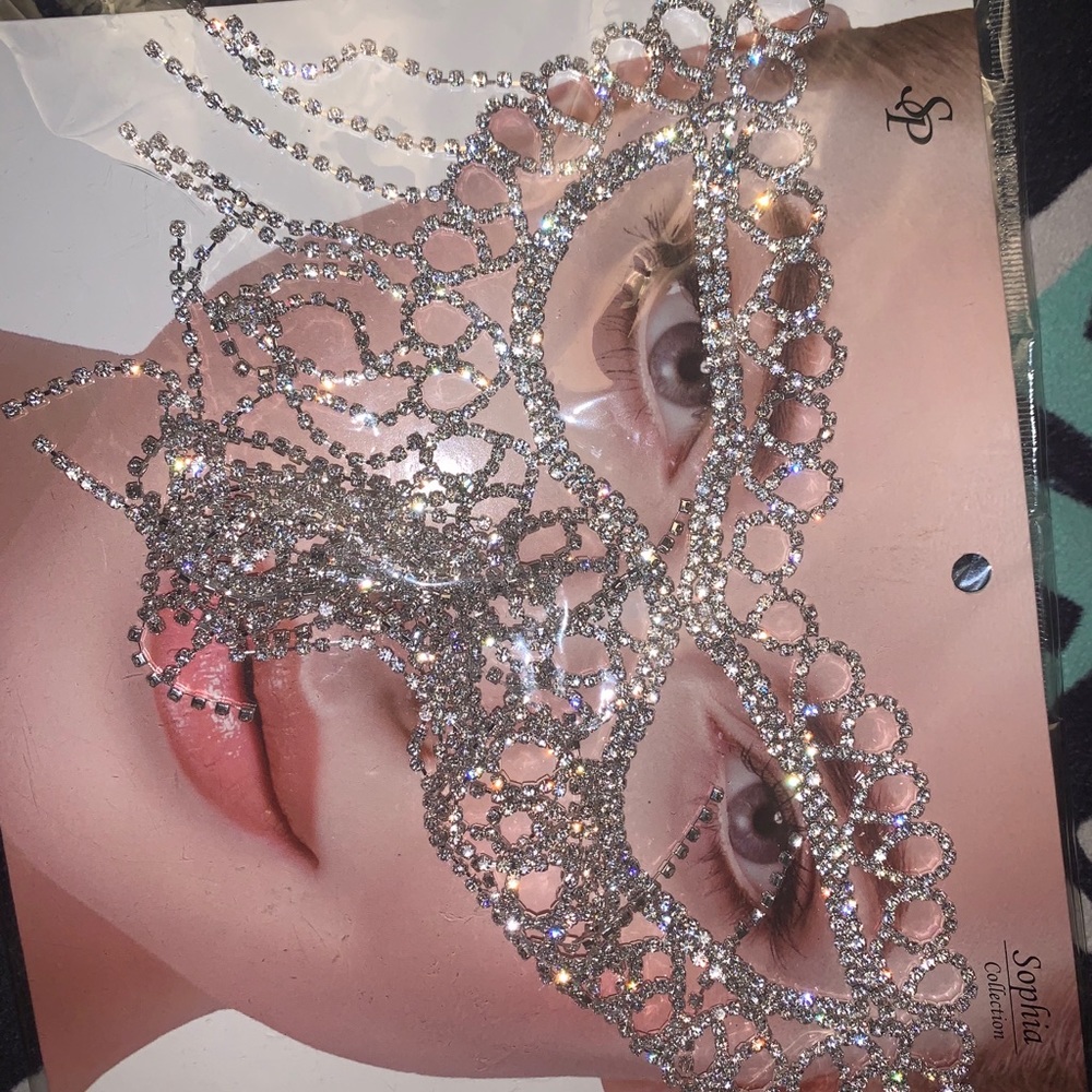 Crystal Mask